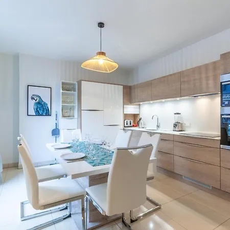 Luxurious 2 Bedroom Duplex On Place Morny Deauville Exterior photo