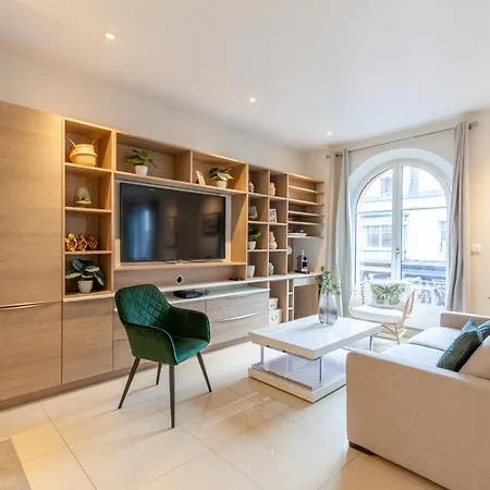 Luxurious 2 Bedroom Duplex On Place Morny Deauville Exterior photo