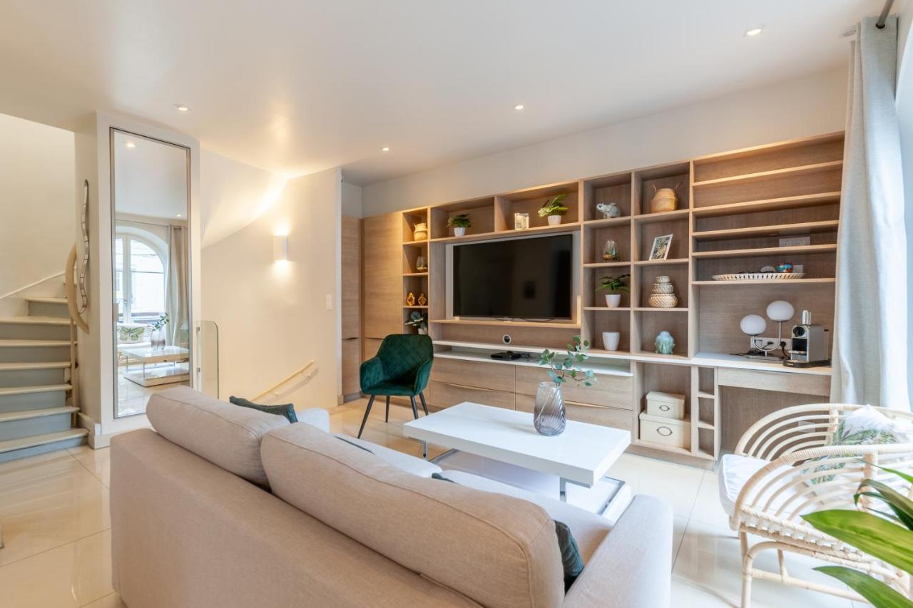 Luxurious 2 Bedroom Duplex On Place Morny *