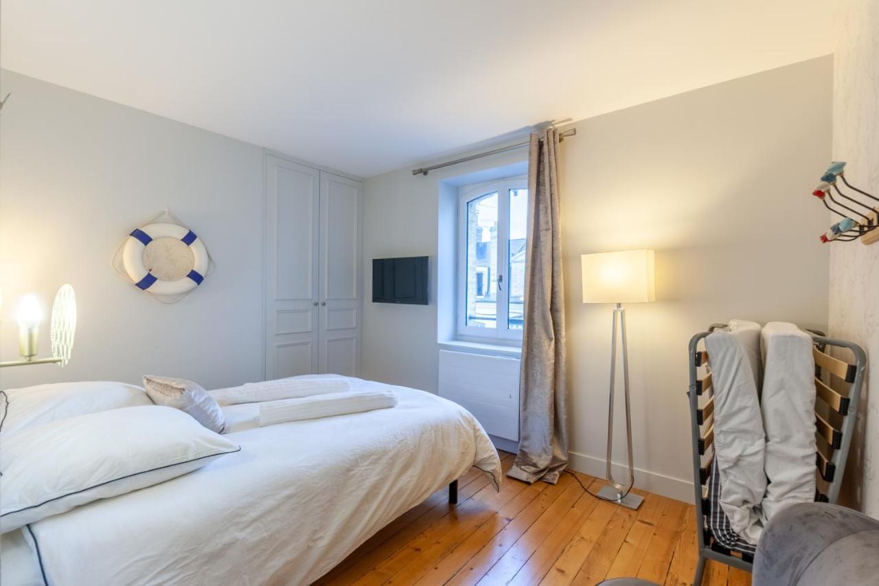 Luxurious 2 Bedroom Duplex On Place Morny
